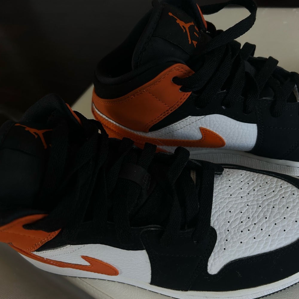 Air Jordan 1 Mids GS’ Shattered Backboard 5.5